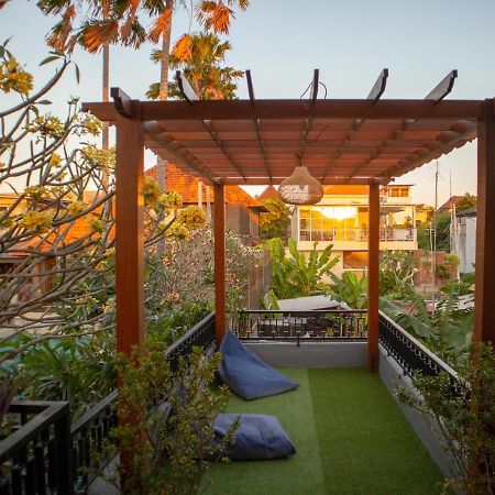 קנגו Anik Homestay מראה חיצוני תמונה